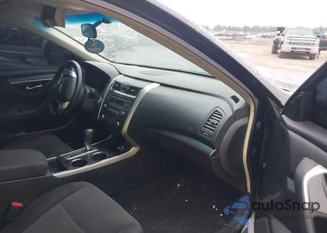 2013 Nissan Altima 2.5 S z USA, uszkodzony, nr VIN 1N4AL3AP7DN501121